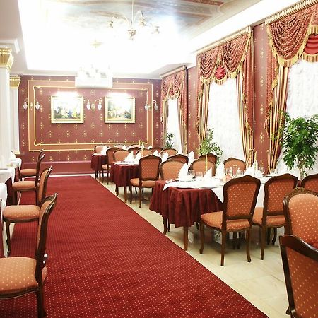 Marlen Hotel Rivne Extérieur photo