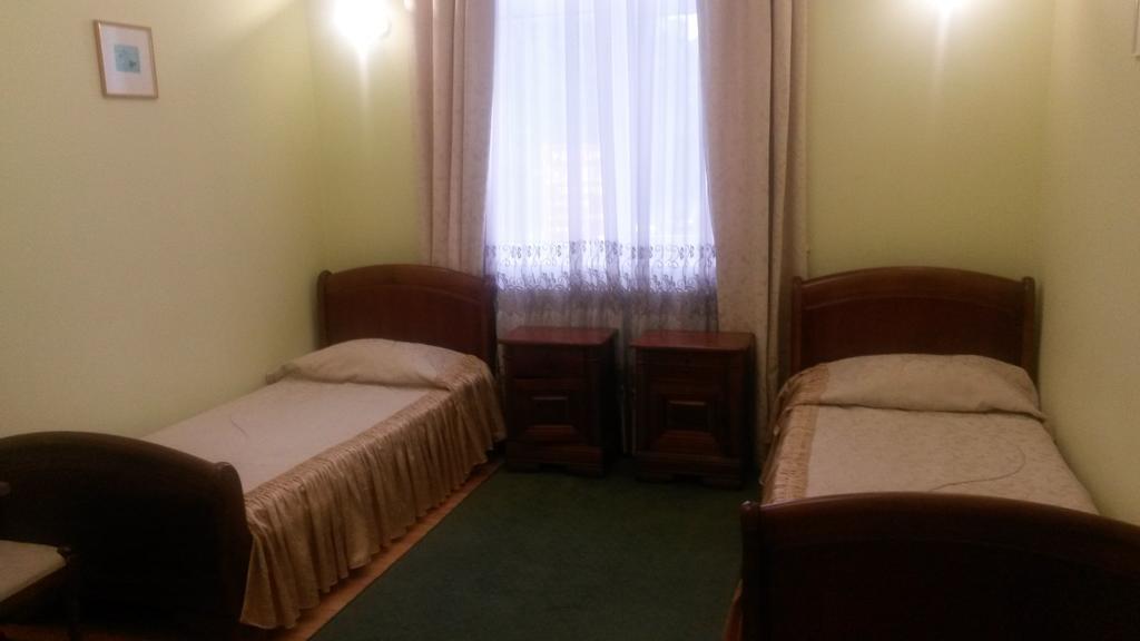 Marlen Hotel Rivne Chambre photo