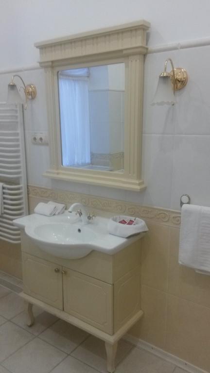 Marlen Hotel Rivne Chambre photo