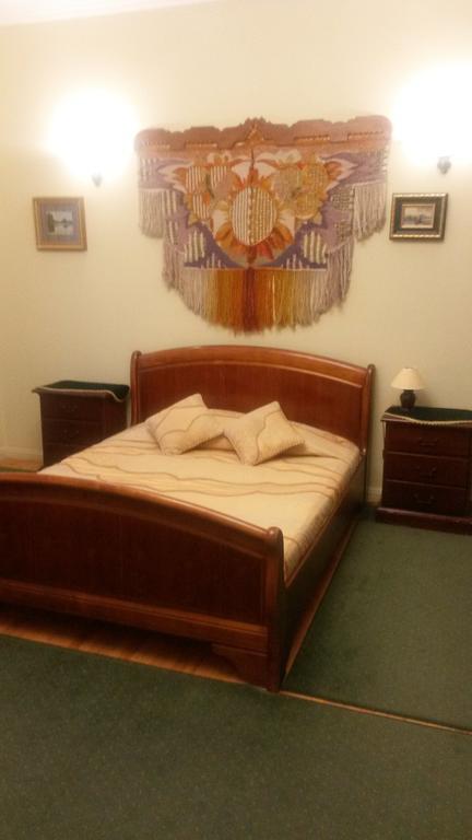 Marlen Hotel Rivne Chambre photo